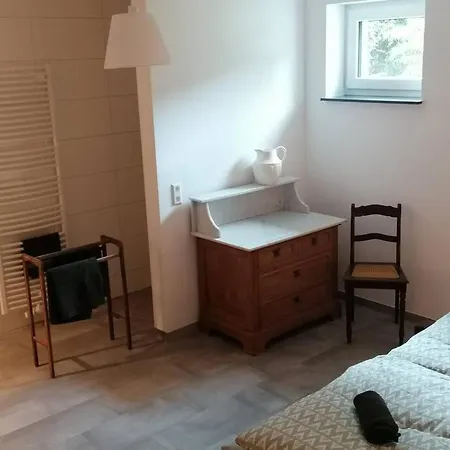 Hinterland Apartment *
